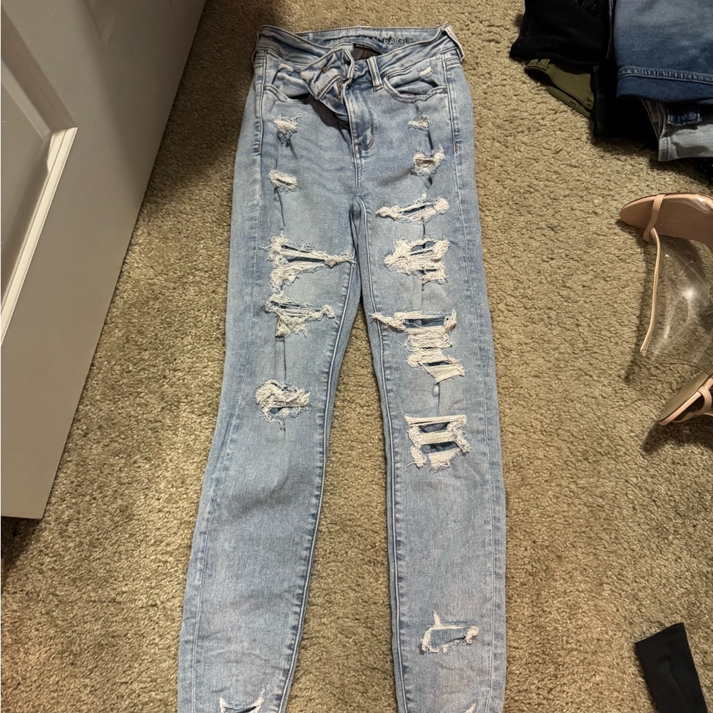 American Eagle Outfitters Light Blue Distressed Skinny Jeans